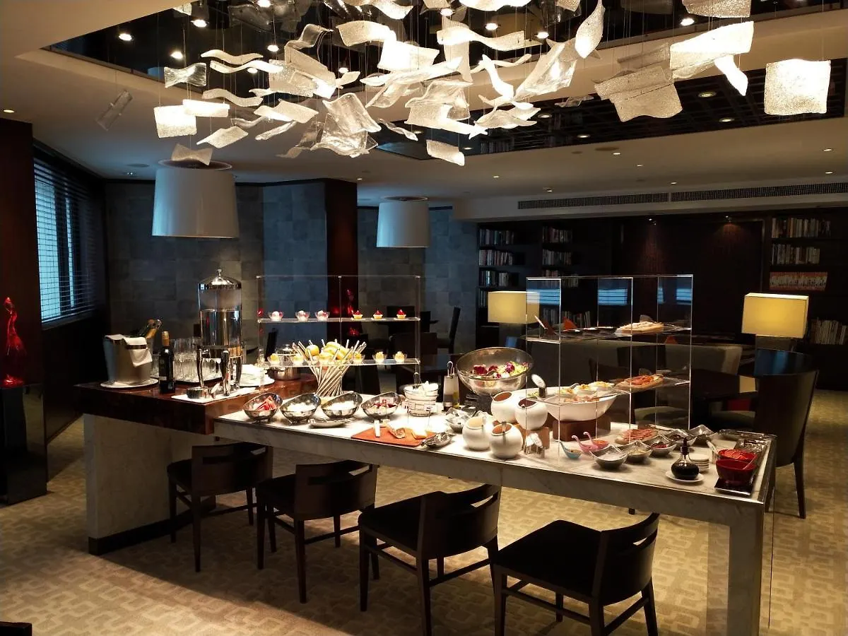 Gateway Hotel, Marco Polo Hong Kong 4*,  China