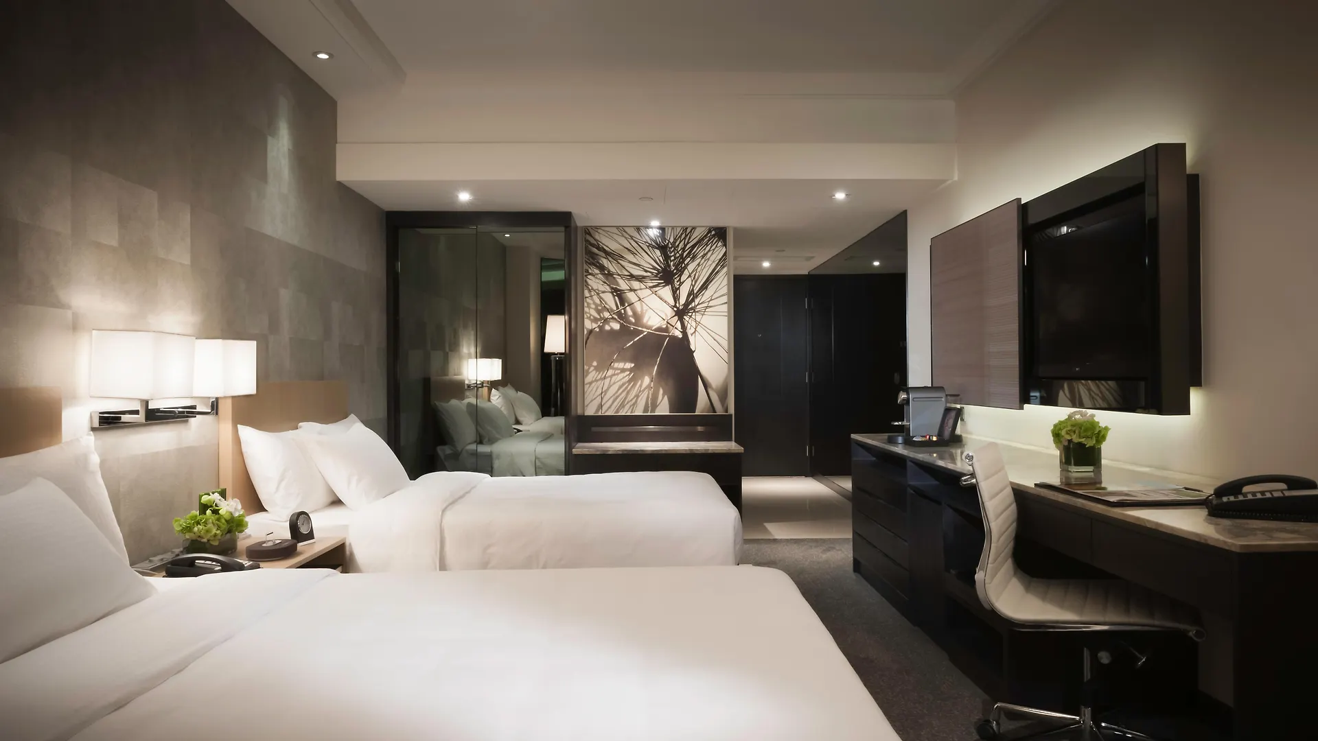 Gateway Hotel, Marco Polo Hong Kong Hotel