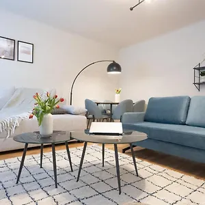  Apartamento Chic 1-bed By Canal Walk To Historic Centre Austria