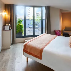 Vic Eiffel Hotel