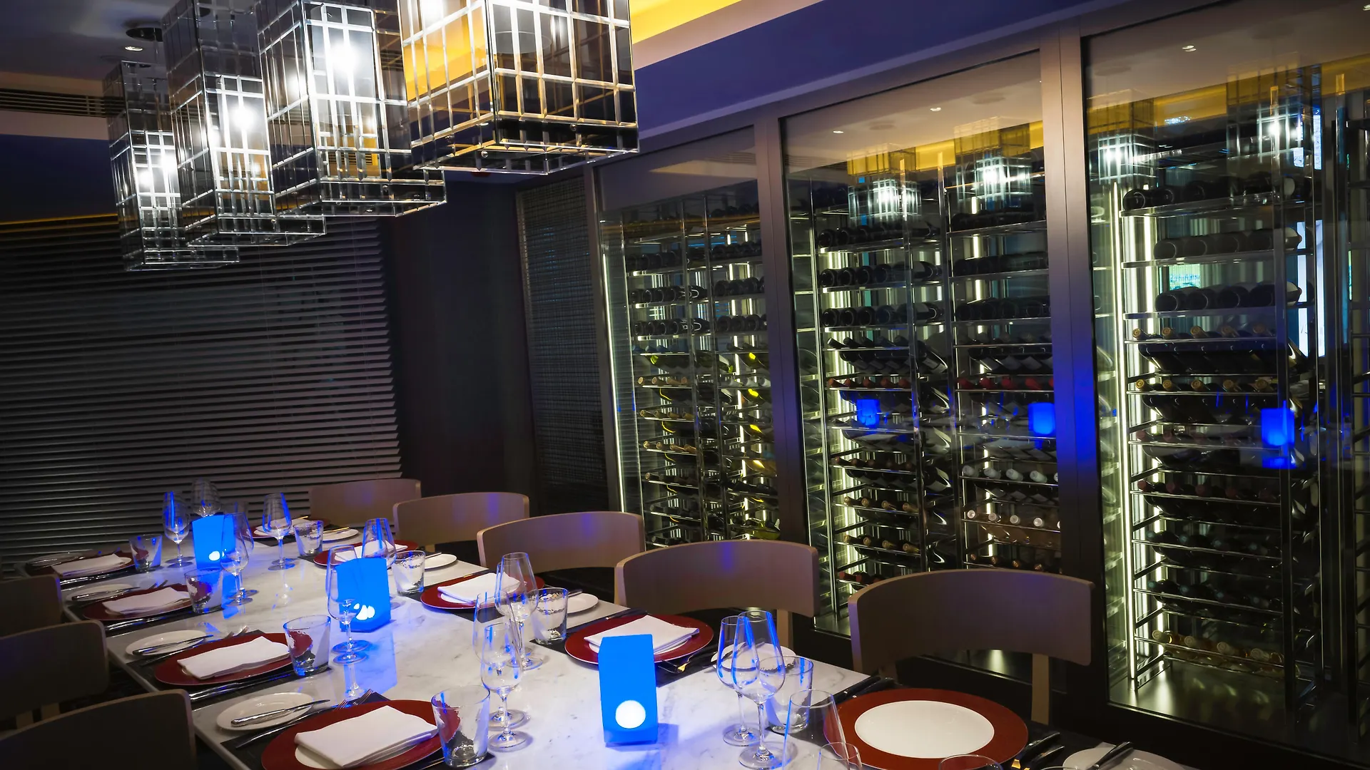 Gateway Hotel, Marco Polo Hong Kong 4*,  China