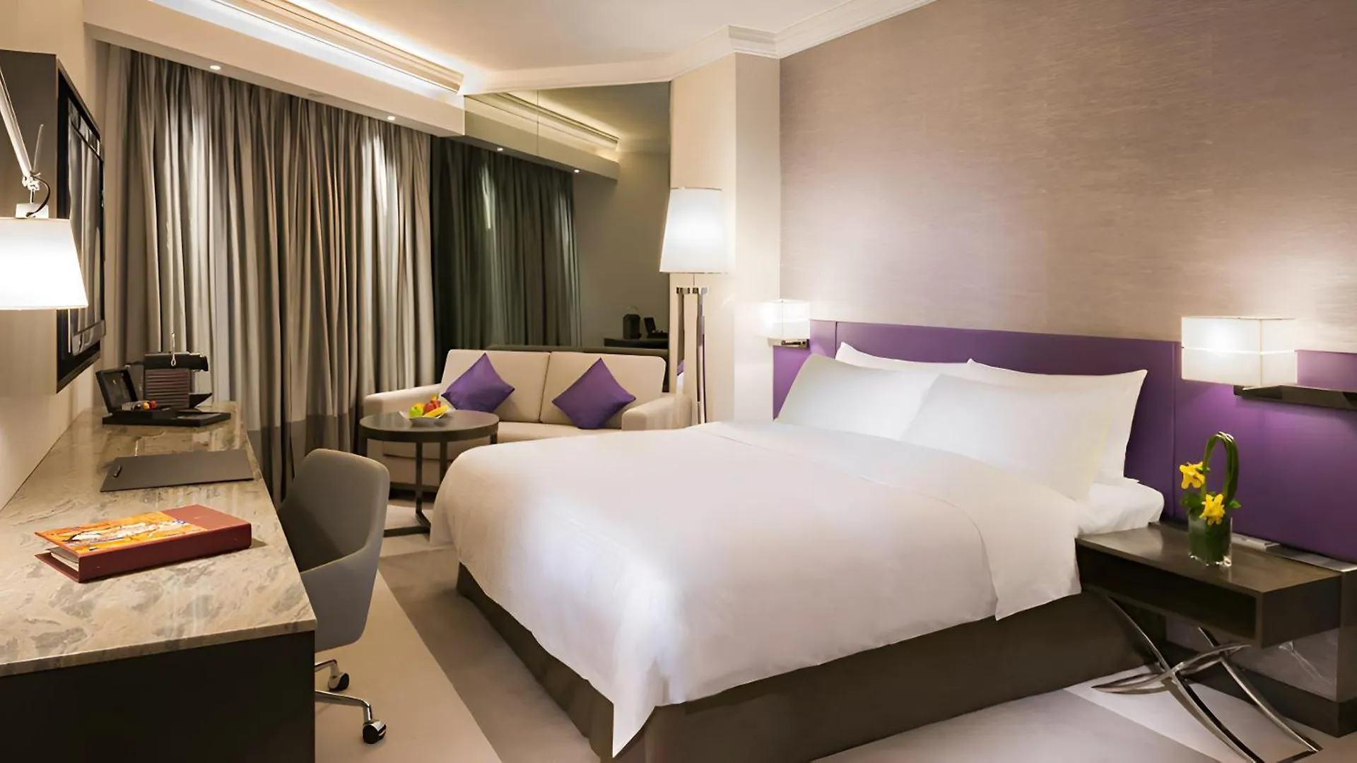 Gateway Hotel, Marco Polo Hong Kong